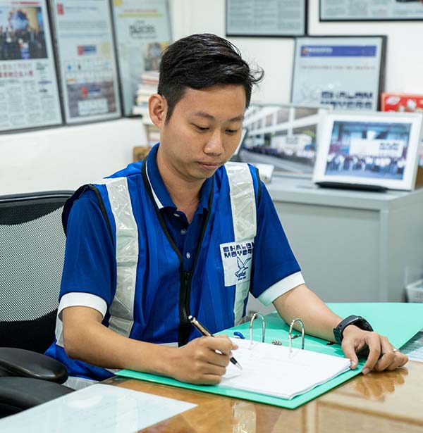 Mr Alan Hoo, SGSecure representative working on plans