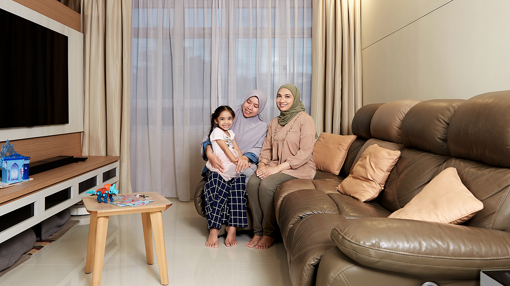 Building a blissful bond with your helper: Rasyidah and Novita